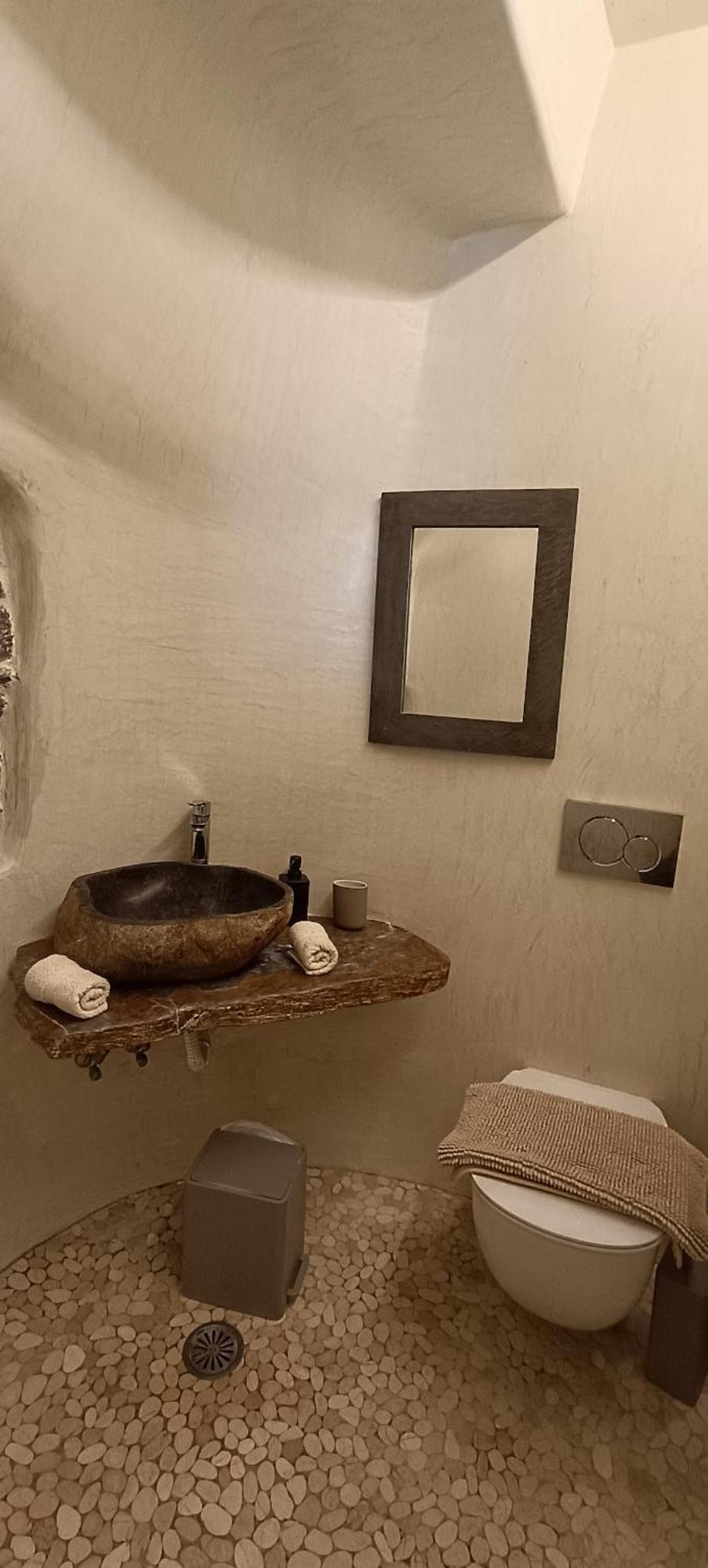 Apartment Mikro.kastro Kalotaritissa In Chora *